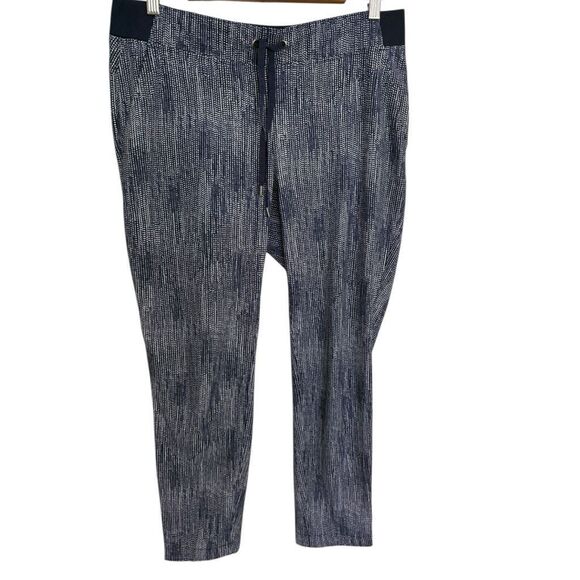 Athleta Batik Midtown Visit Blue Spot Ankle Pants  Joggers Blue & White Size 12 - Picture 2 of 5